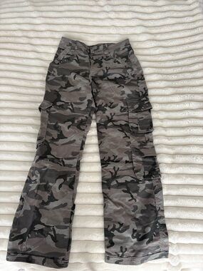 Abercrombie Gray/green Camo Cargo Pants - Casual Utility Style